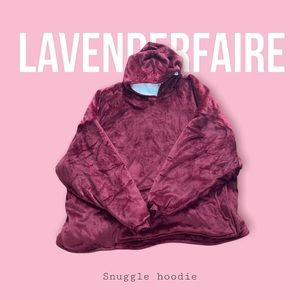 Snuggle hoodie- OS